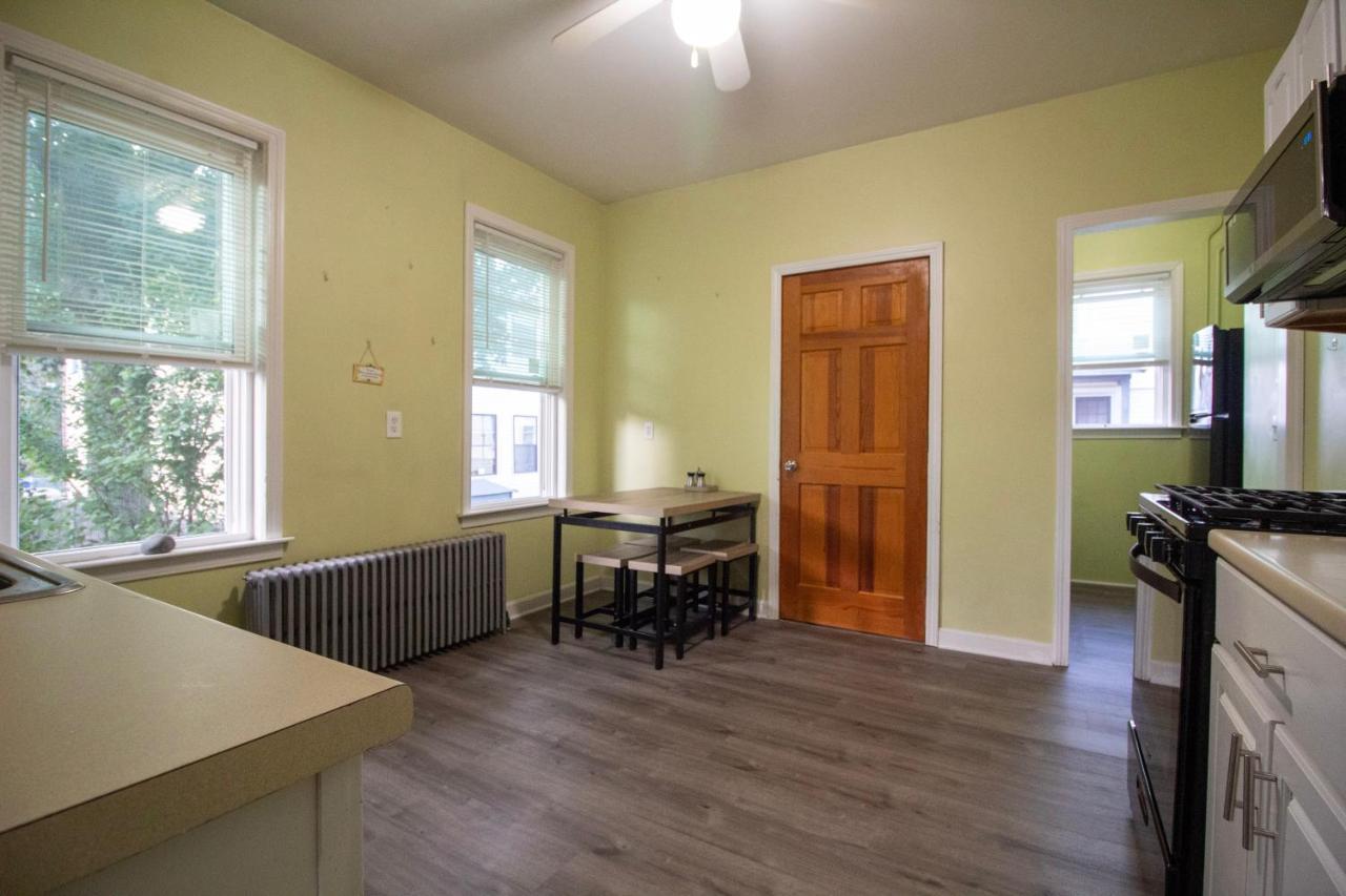 2 Bedroom Condo Close To Boston And Cambridge With Free Parkings Dış mekan fotoğraf