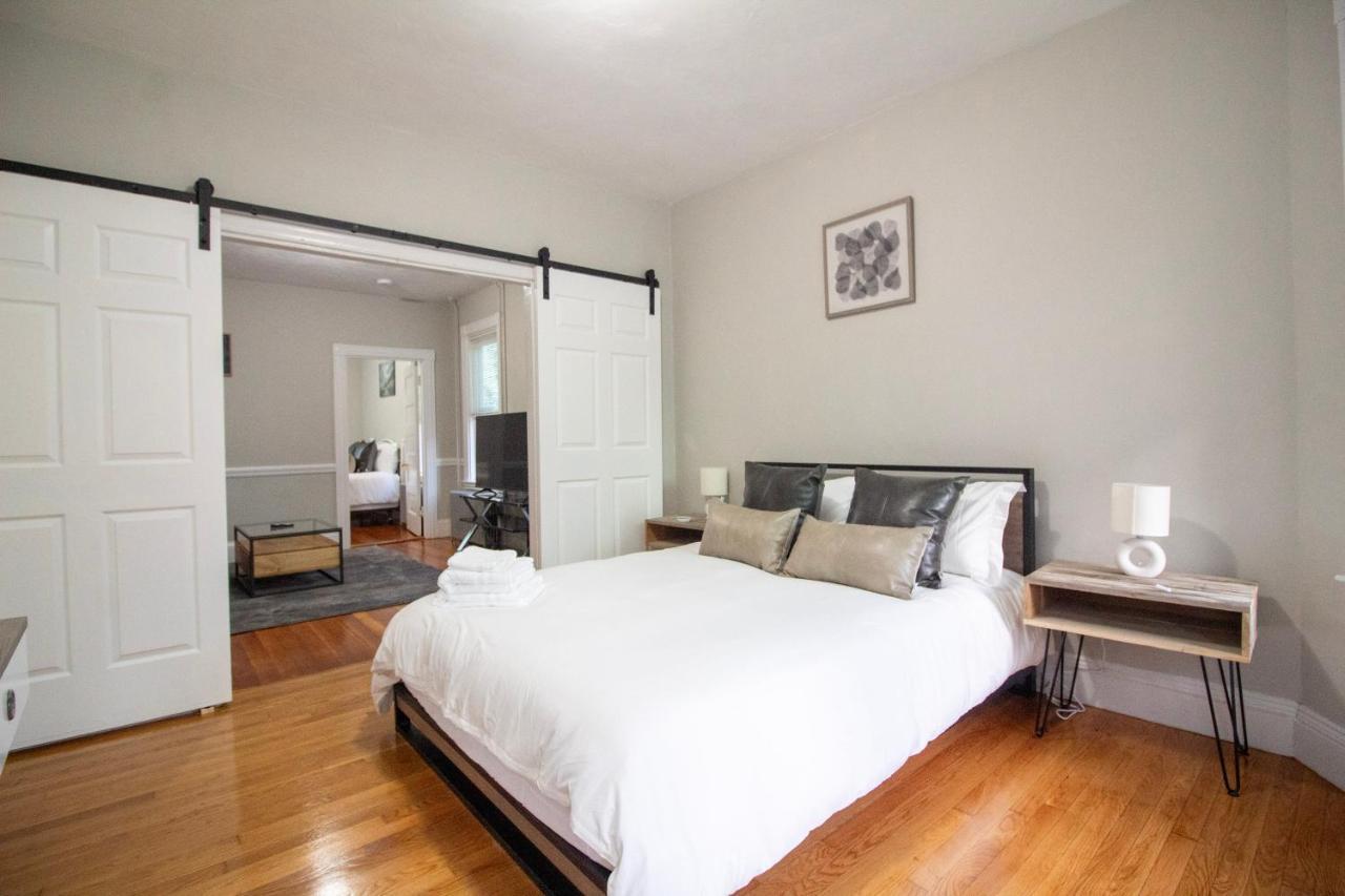 2 Bedroom Condo Close To Boston And Cambridge With Free Parkings Dış mekan fotoğraf