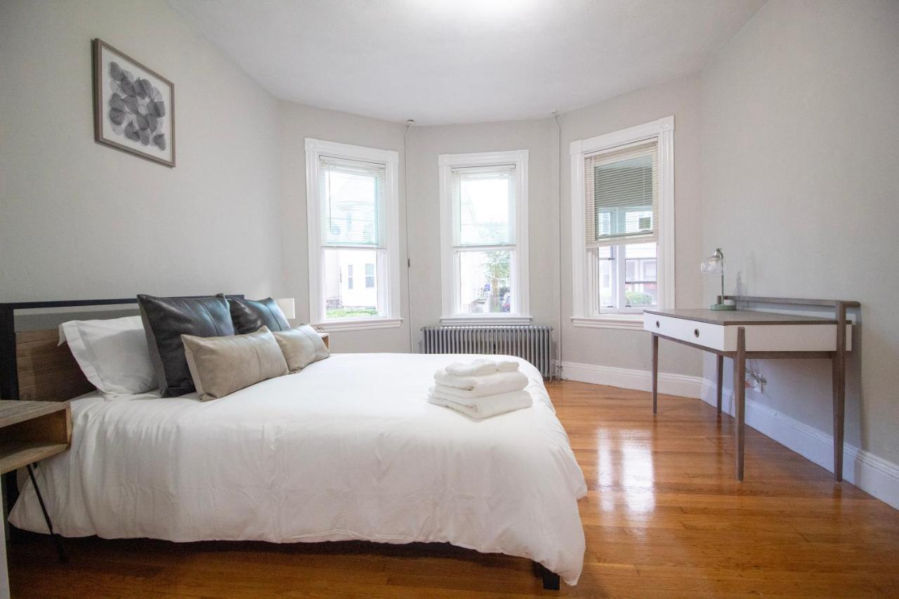 2 Bedroom Condo Close To Boston And Cambridge With Free Parkings Dış mekan fotoğraf